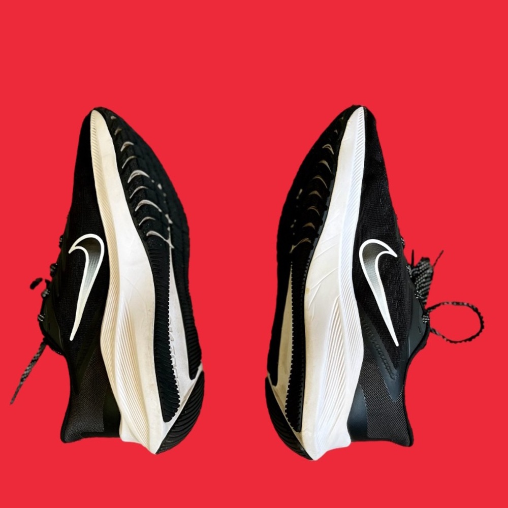 Nike Zoom Winflo 7 Running Shoes - Picture 6 of 12